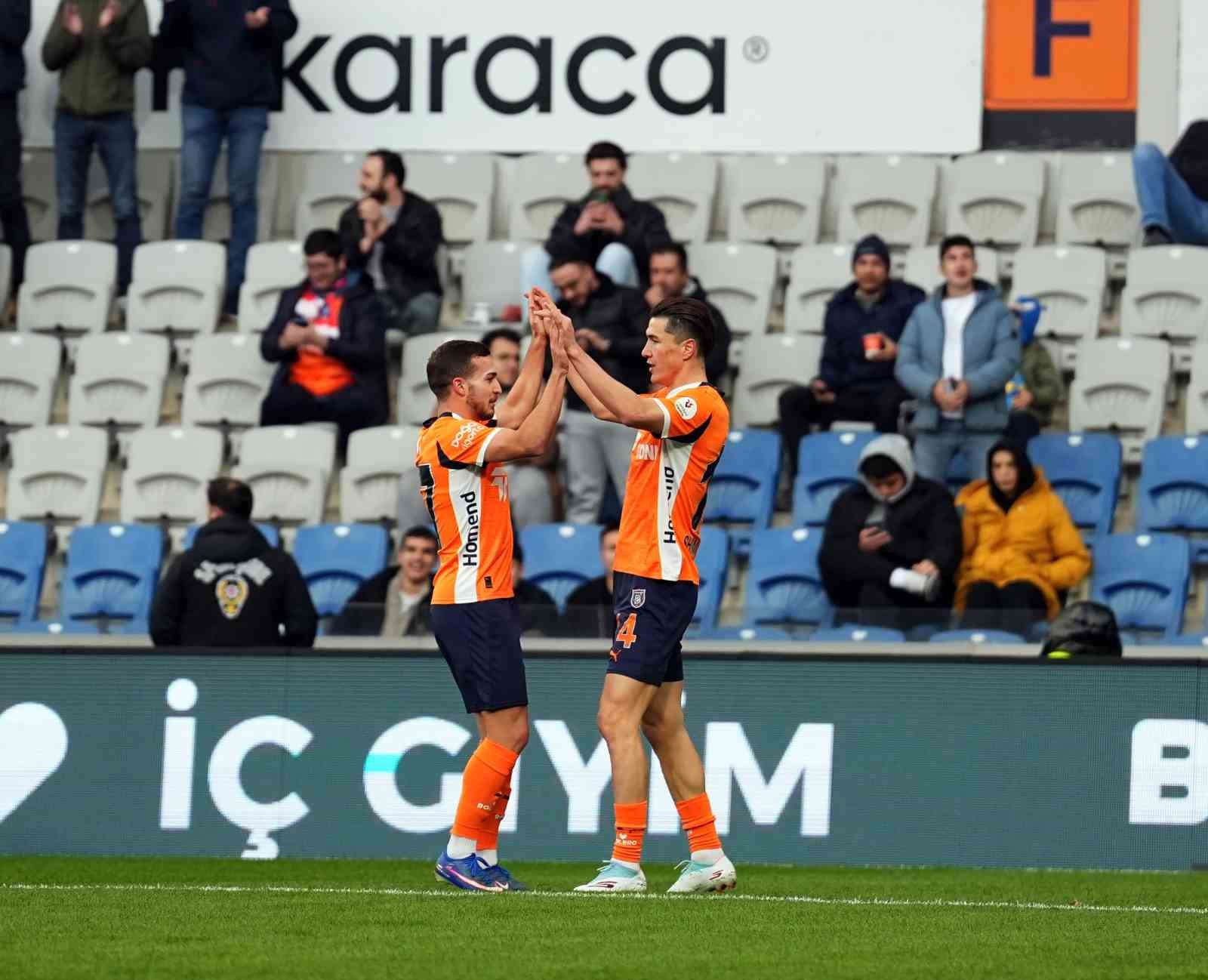 trendyol super lig rams basaksehir 1 genclerbirligi 0 mac devam ediyor 14