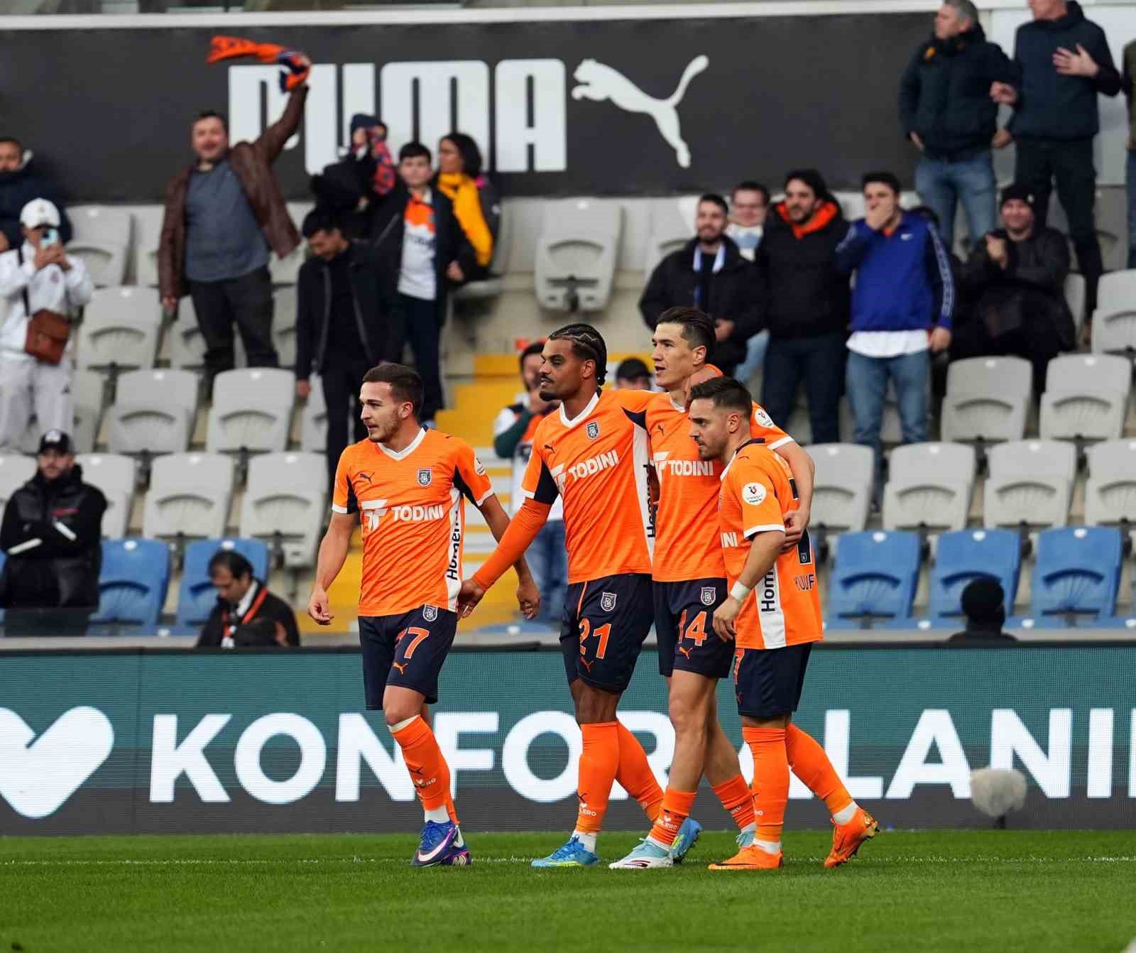 trendyol super lig rams basaksehir 1 genclerbirligi 0 mac devam ediyor 16 R6eadE2D