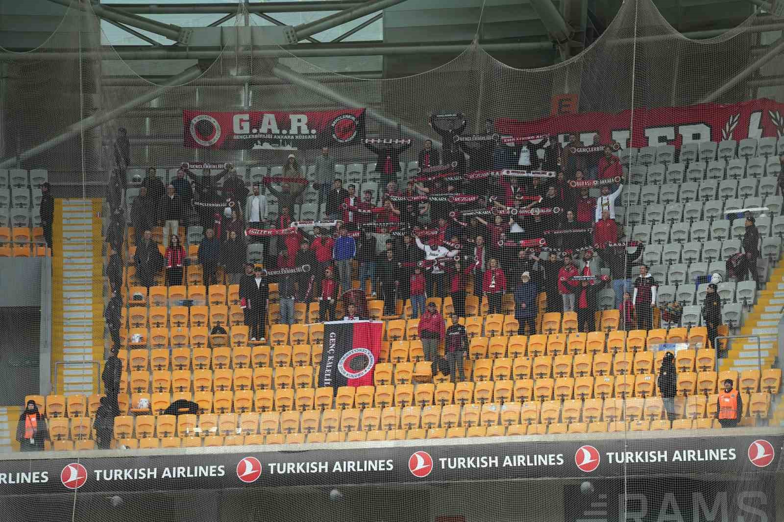 trendyol super lig rams basaksehir 1 genclerbirligi 0 mac devam ediyor 4 ENKlhcy8