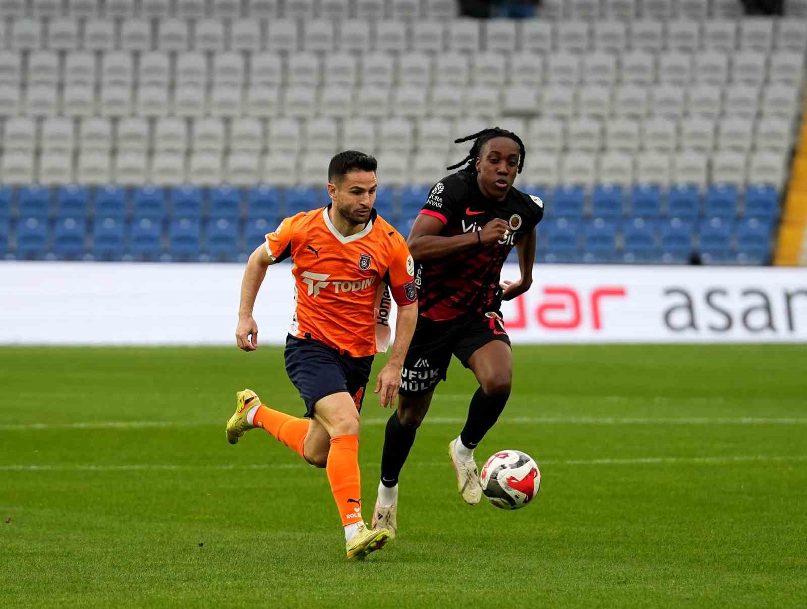 trendyol super lig rams basaksehir 1 genclerbirligi 0 mac devam ediyor 8 YuPHdzhT