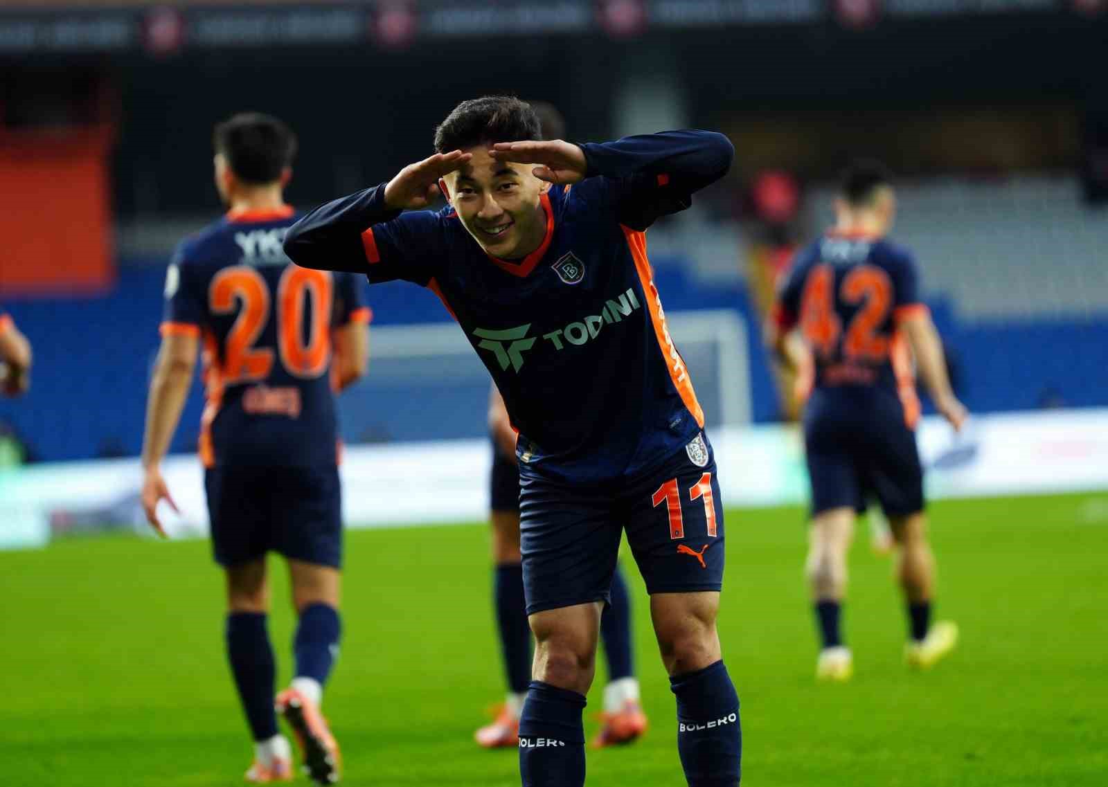 trendyol super lig rams basaksehir 2 gaziantep fk 1 ilk yari 13 dA5Fatd5