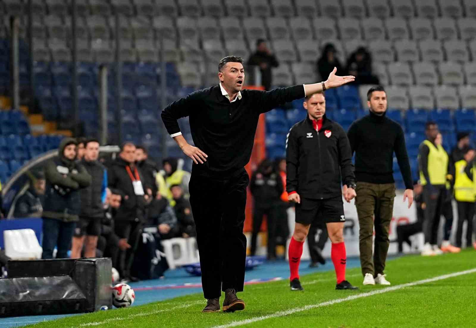 trendyol super lig rams basaksehir 2 gaziantep fk 1 ilk yari 19 AS41LsWh