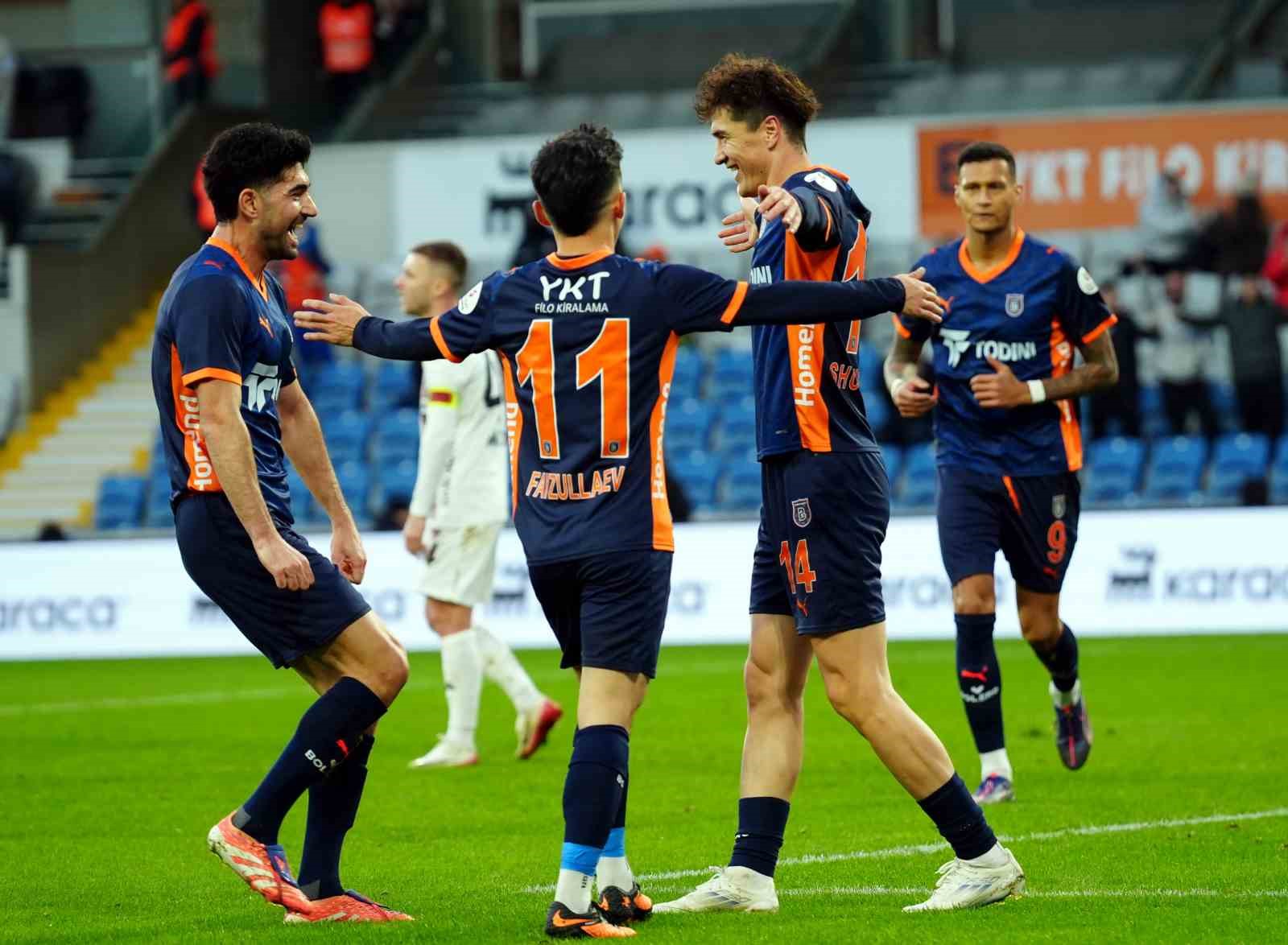 trendyol super lig rams basaksehir 2 gaziantep fk 1 ilk yari 3 KMNbGTtQ