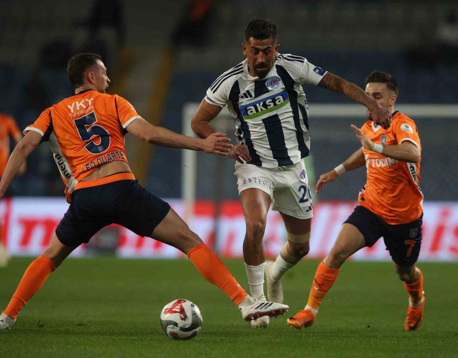 trendyol super lig rams basaksehir 2 kasimpasa 0 ilk yari 1 4OO9F6g1