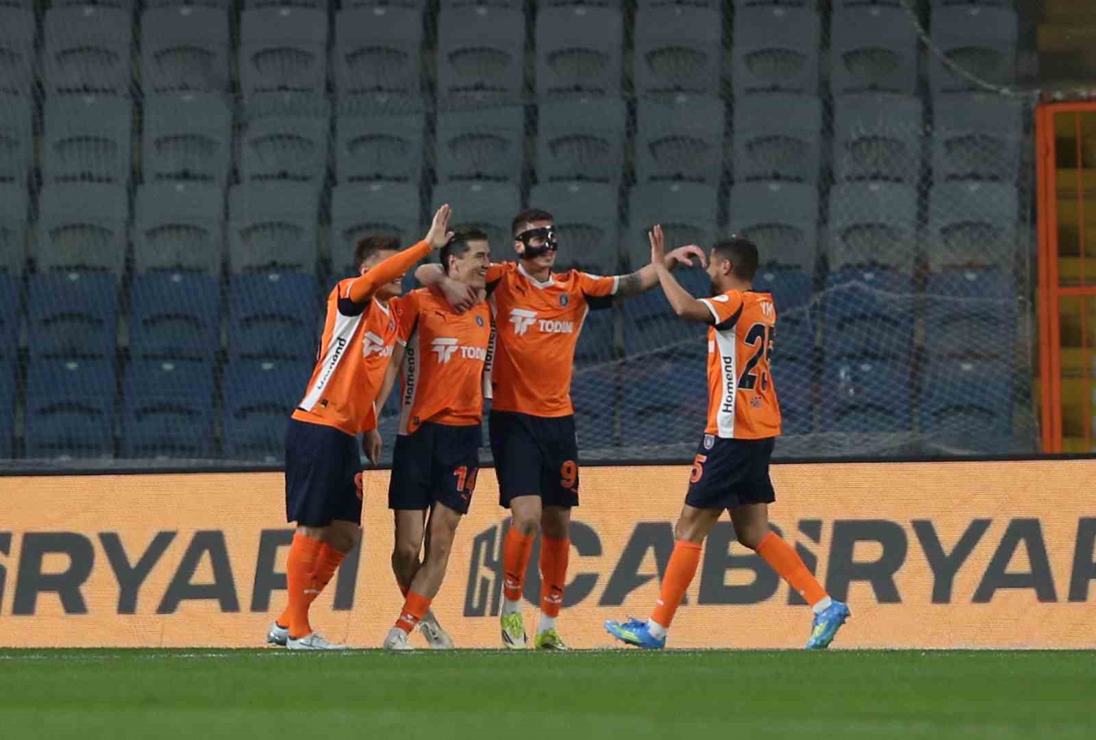 trendyol super lig rams basaksehir 2 kasimpasa 0 ilk yari 8 493tlXau