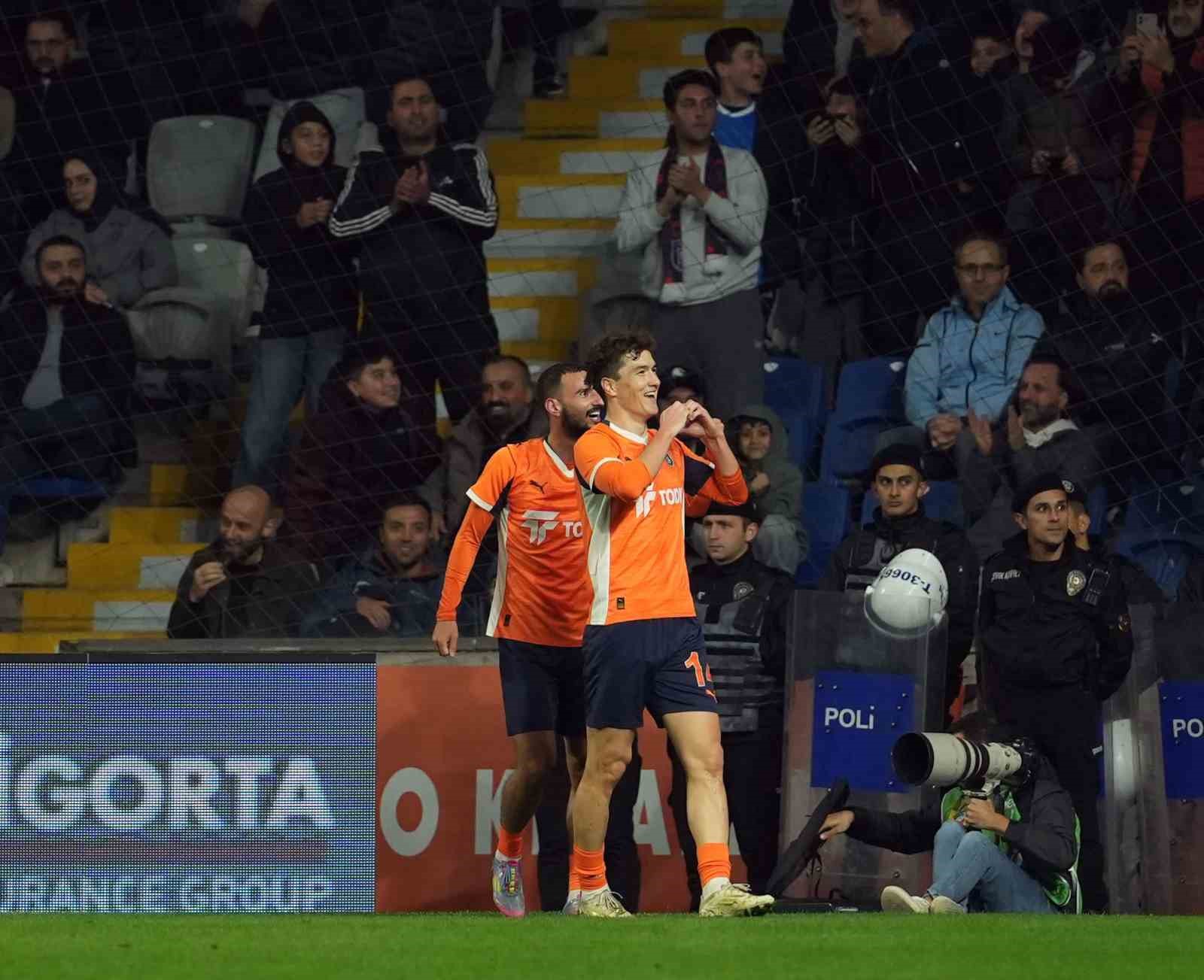 trendyol super lig rams basaksehir 2 trabzonspor 1 ilk yari 16 p15gf5pK