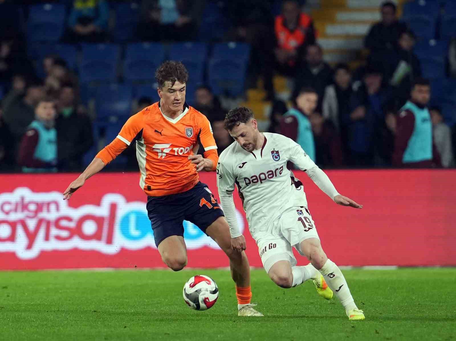 trendyol super lig rams basaksehir 2 trabzonspor 1 ilk yari 23 Ub6VhwUl