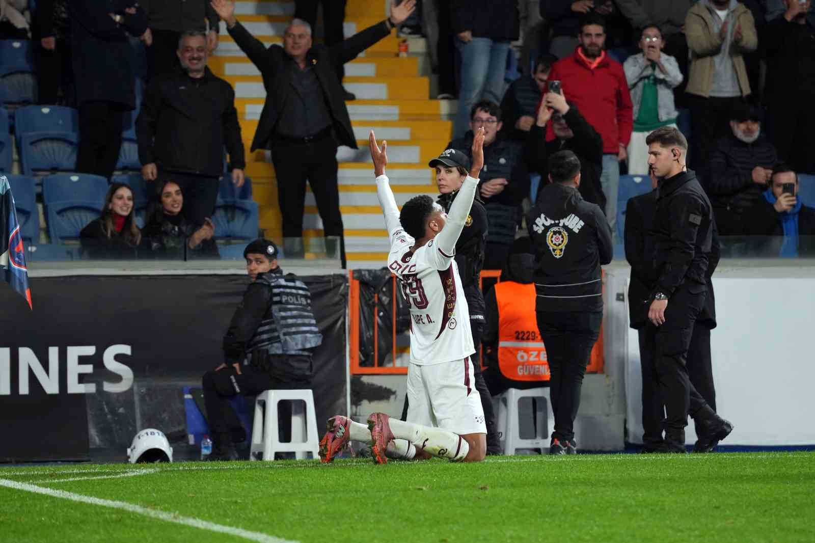 trendyol super lig rams basaksehir 2 trabzonspor 1 ilk yari 7 8zU8myrl