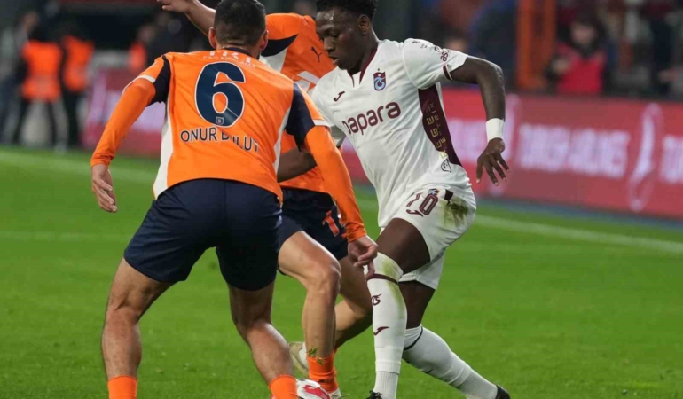 trendyol-super-lig-rams-basaksehir-2-trabzonspor-1-ilk-yari-hy7MhZjB.jpg