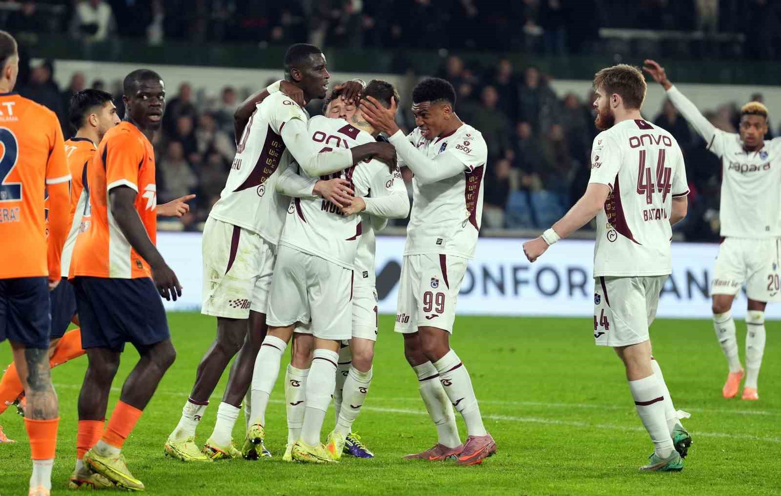 trendyol super lig rams basaksehir 3 trabzonspor 4 mac sonucu 11 PP5t2JvN