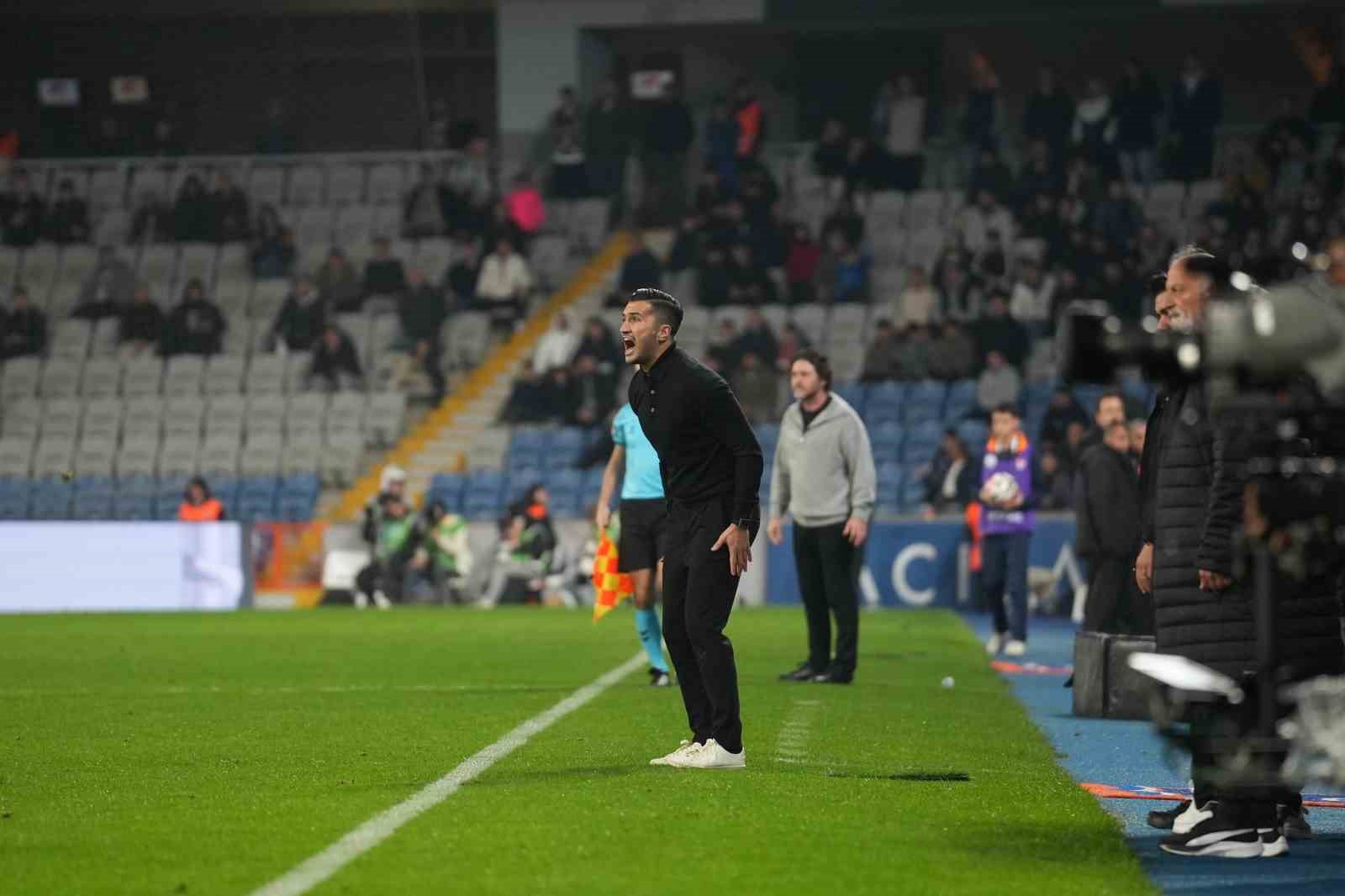 trendyol super lig rams basaksehir 3 trabzonspor 4 mac sonucu 16 IHKKFcLa