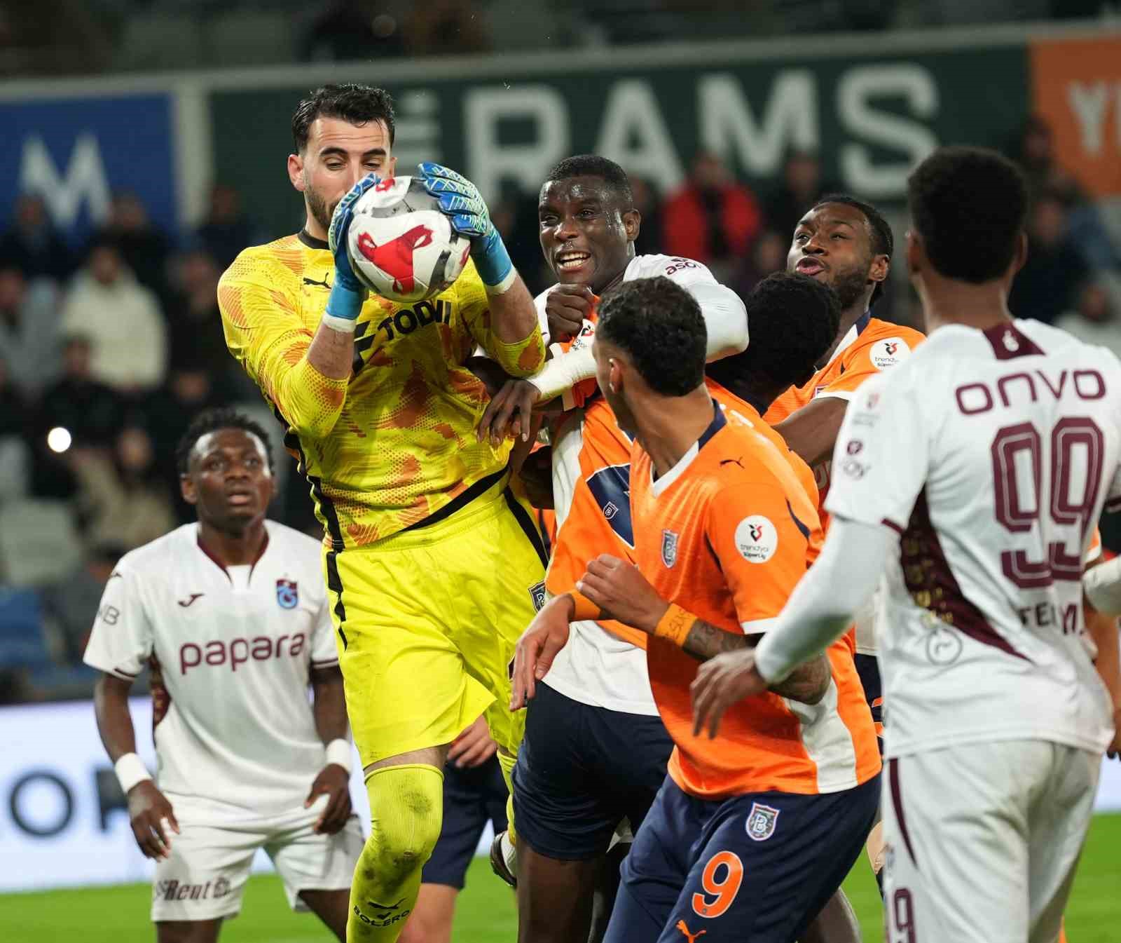 trendyol super lig rams basaksehir 3 trabzonspor 4 mac sonucu 2 YdmklXDN