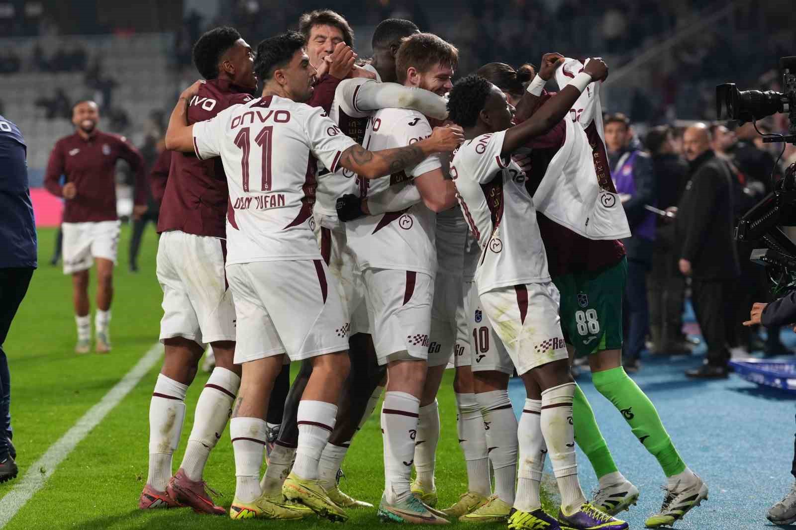 trendyol super lig rams basaksehir 3 trabzonspor 4 mac sonucu 27 wzi723GD
