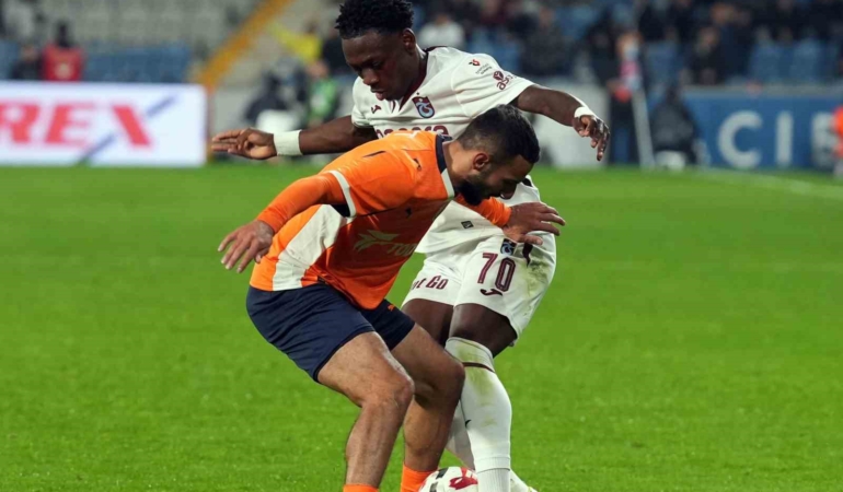 trendyol-super-lig-rams-basaksehir-3-trabzonspor-4-mac-sonucu-34lO34Ax.jpg