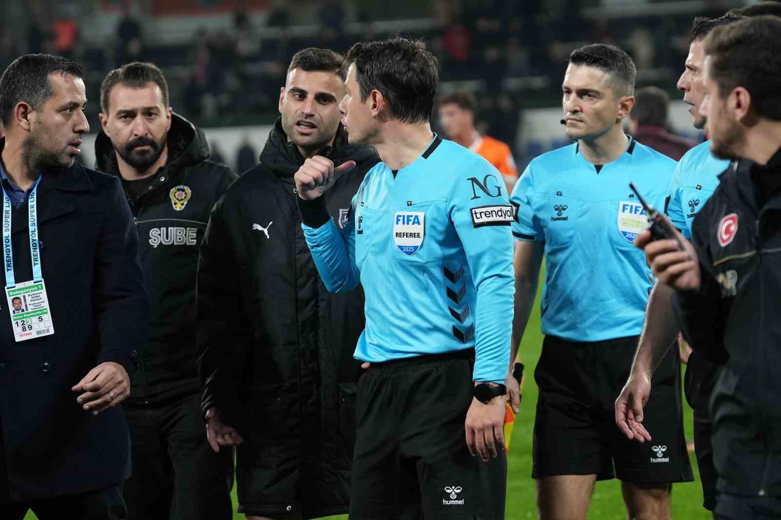 trendyol super lig rams basaksehir 3 trabzonspor 4 mac sonucu 39 vlCn9vnF