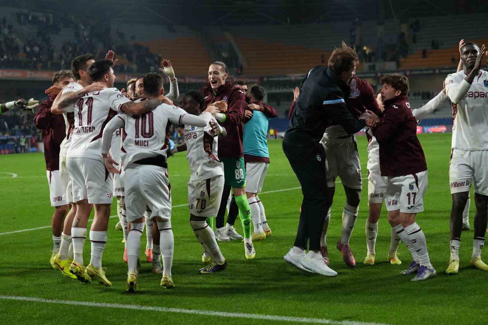 trendyol super lig rams basaksehir 3 trabzonspor 4 mac sonucu 50 jkLRRjCc