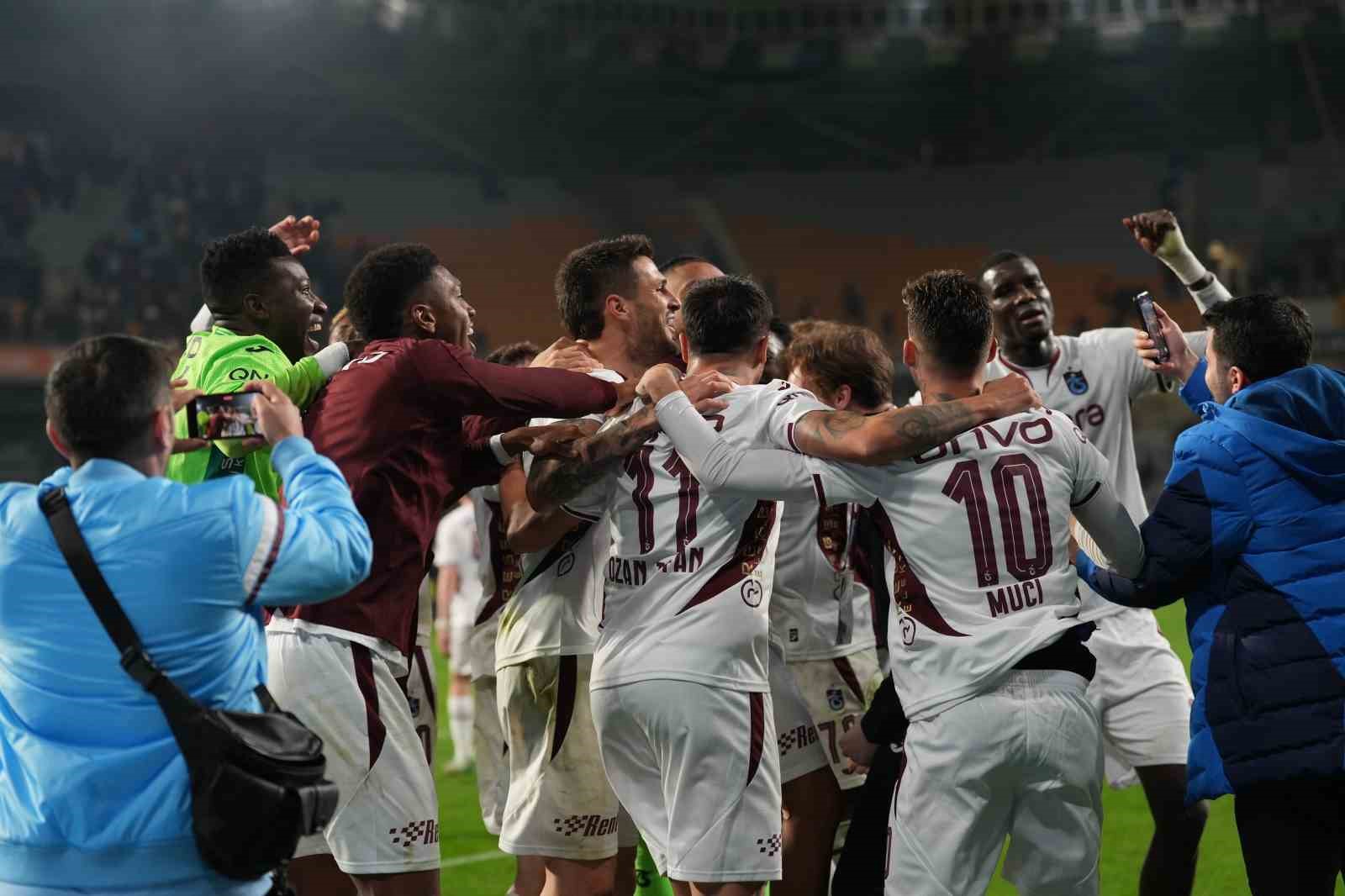 trendyol super lig rams basaksehir 3 trabzonspor 4 mac sonucu 51 FYy5EABW