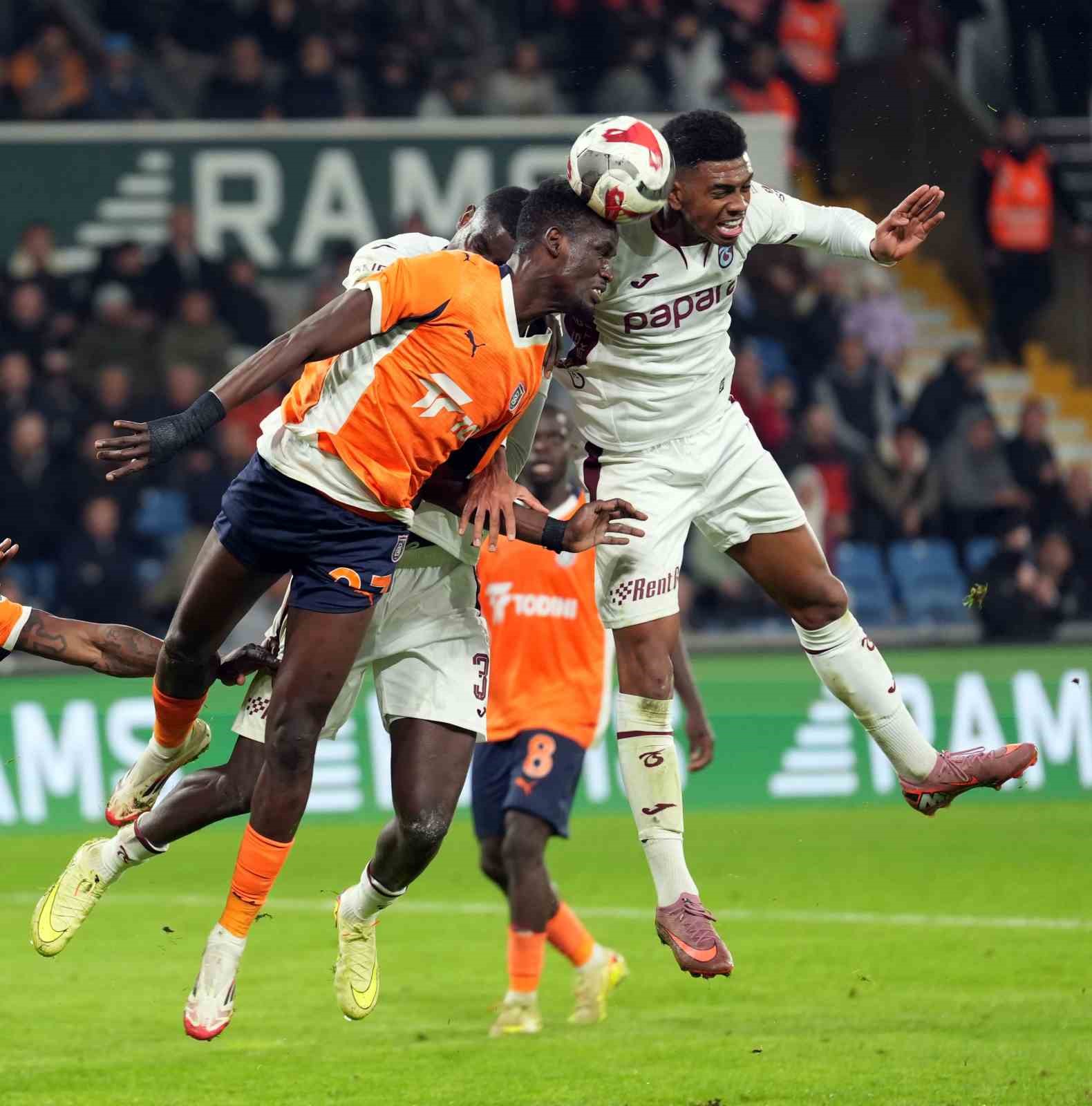 trendyol super lig rams basaksehir 3 trabzonspor 4 mac sonucu 53 nIsLmNHC