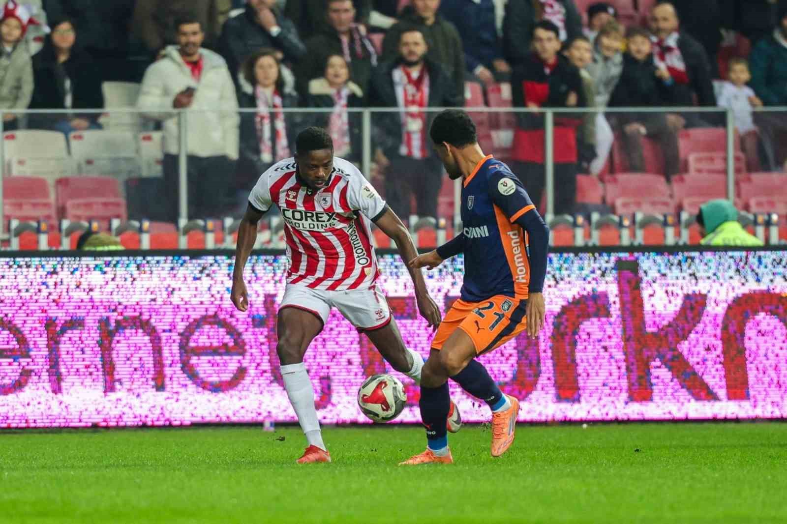 trendyol super lig samsunspor 0 rams basaksehir 0 ilk yari 3