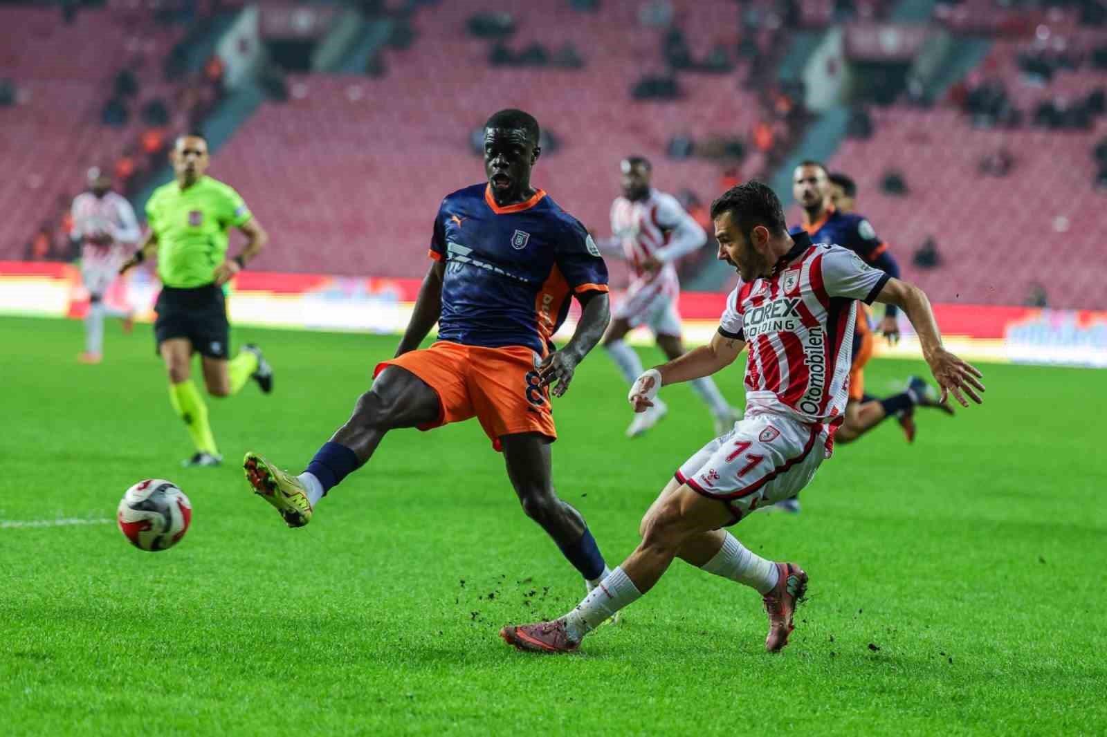 trendyol super lig samsunspor 0 rams basaksehir 0 ilk yari 7 VfpbDBHL