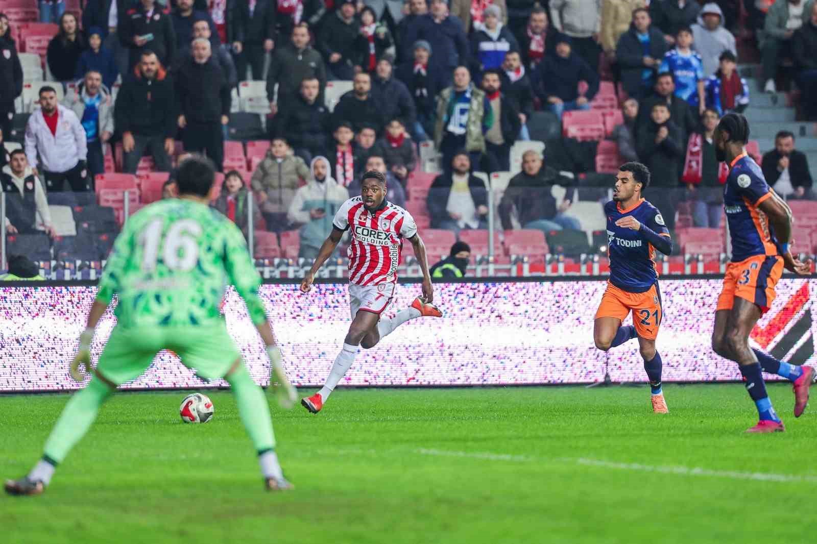 trendyol super lig samsunspor 0 rams basaksehir 2 mac sonucu 1 B6k1de9X