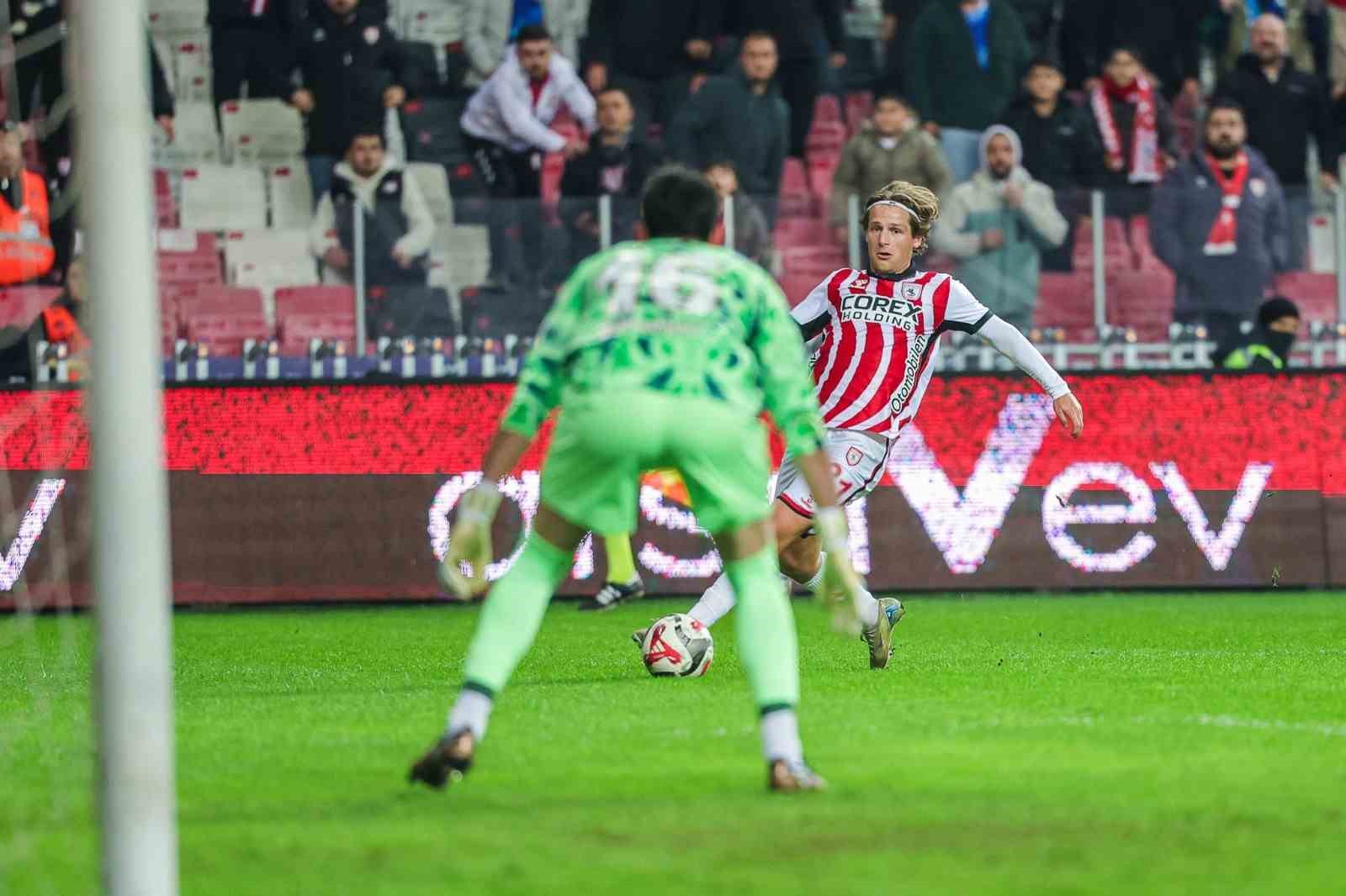 trendyol super lig samsunspor 0 rams basaksehir 2 mac sonucu 3 GlAveNEz
