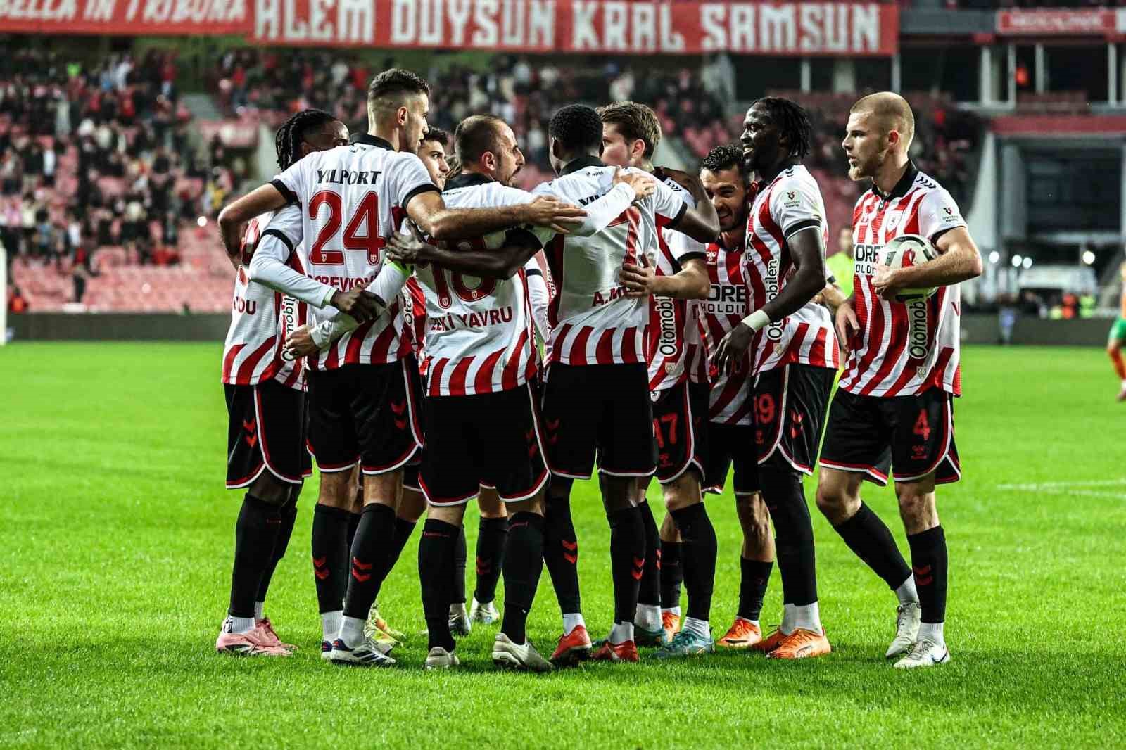 Trendyol Süper Lig: Samsunspor: 1 - Alanyaspor: 0 (İlk yarı) 7 trendyol super lig samsunspor 1 alanyaspor 0 ilk yari 3 M3BK1Ab2