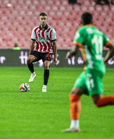 trendyol-super-lig-samsunspor-1-alanyaspor-0-ilk-yari-FN6gLhAL.jpg