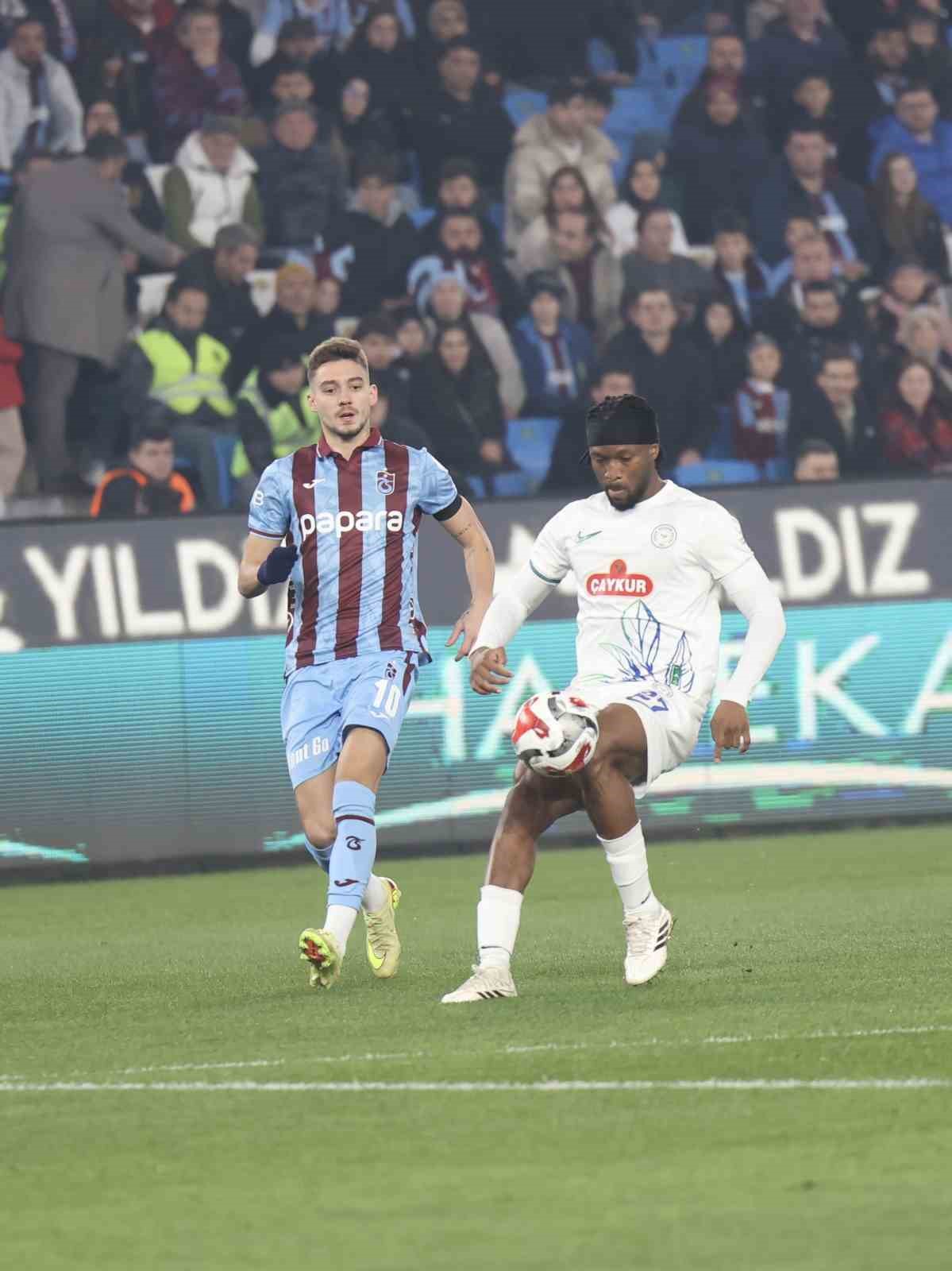Trendyol Süper Lig: Trabzonspor: 0 - Çaykur Rizespor: 0 (İlk yarı) 8 trendyol super lig trabzonspor 0 caykur rizespor 0 ilk yari 4 H1FIP8RN