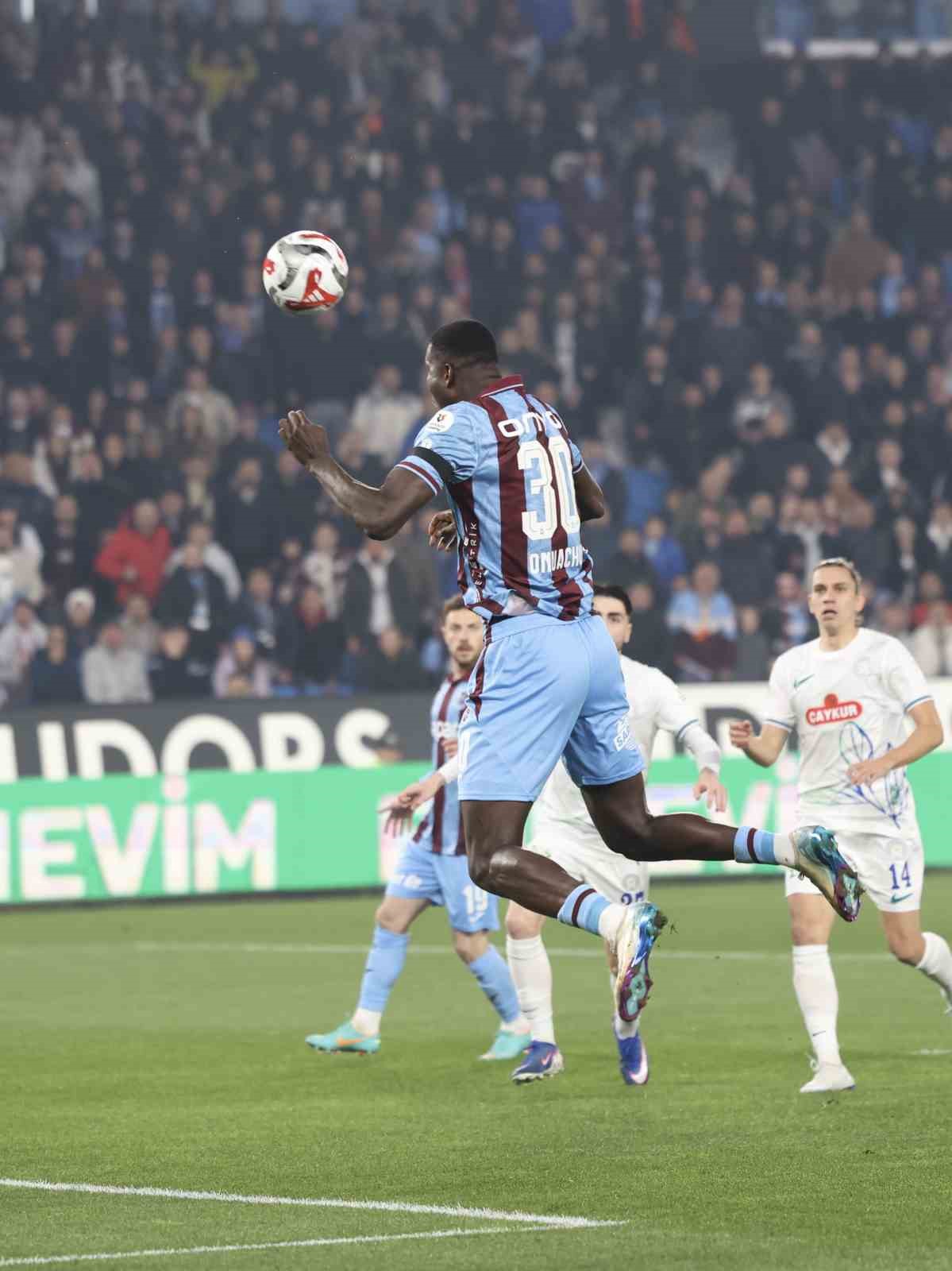 Trendyol Süper Lig: Trabzonspor: 0 - Çaykur Rizespor: 0 (İlk yarı) 9 trendyol super lig trabzonspor 0 caykur rizespor 0 ilk yari 5 VTRSc2uy