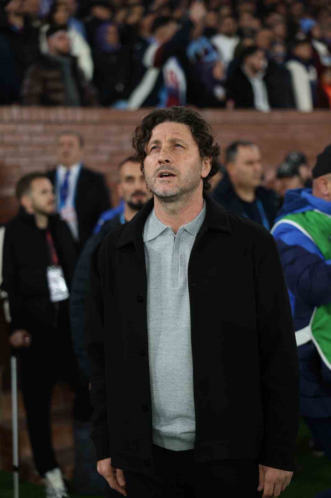 Trendyol Süper Lig: Trabzonspor: 1 - Beşiktaş: 3 (İlk yarı) 14 trendyol super lig trabzonspor 1 besiktas 3 ilk yari 10 ZWJ4d5TR