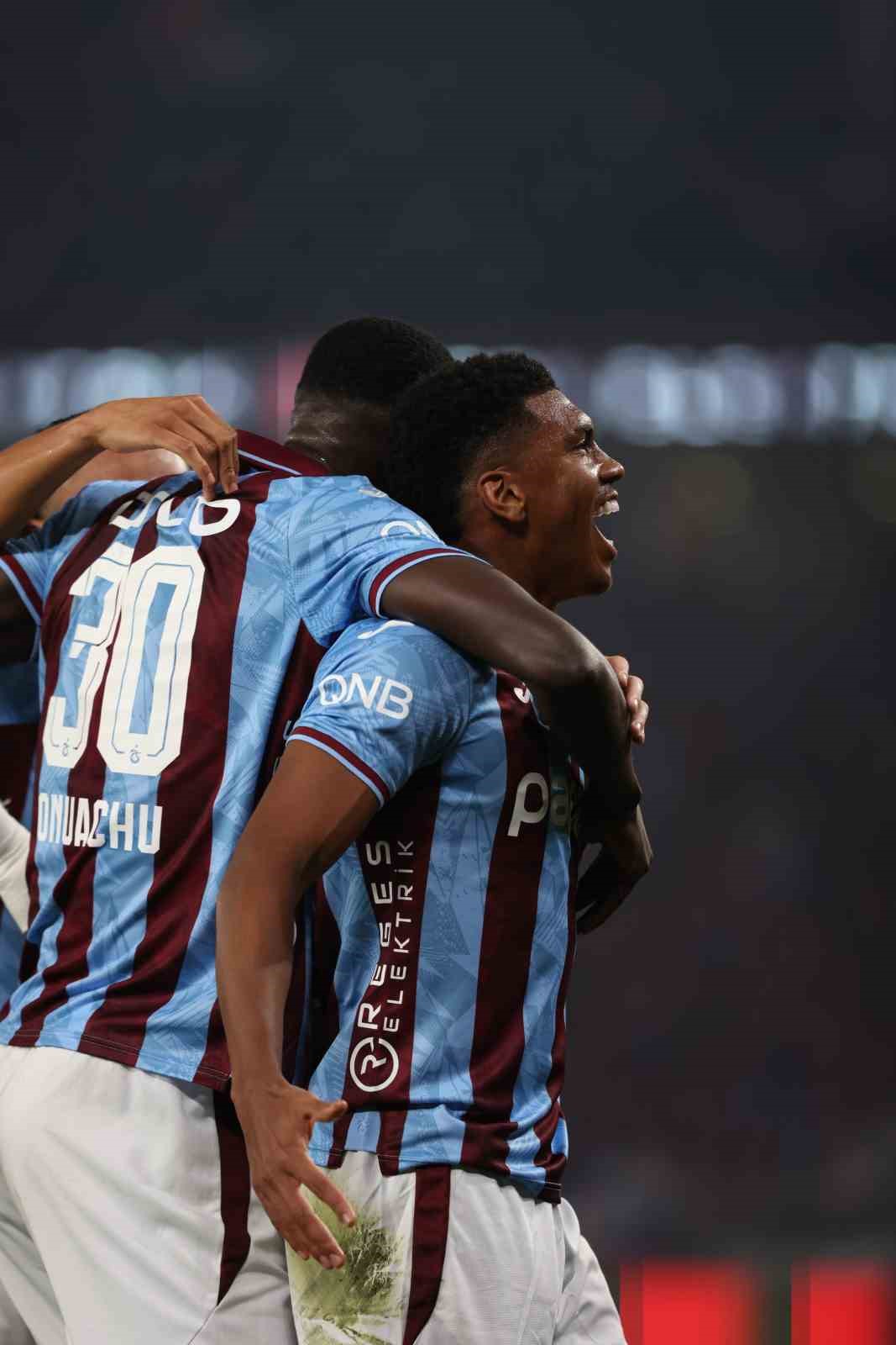 Trendyol Süper Lig: Trabzonspor: 1 - Eyüpspor: 0 (İlk yarı) 18 trendyol super lig trabzonspor 1 eyupspor 0 ilk yari 14 klfLtJIs