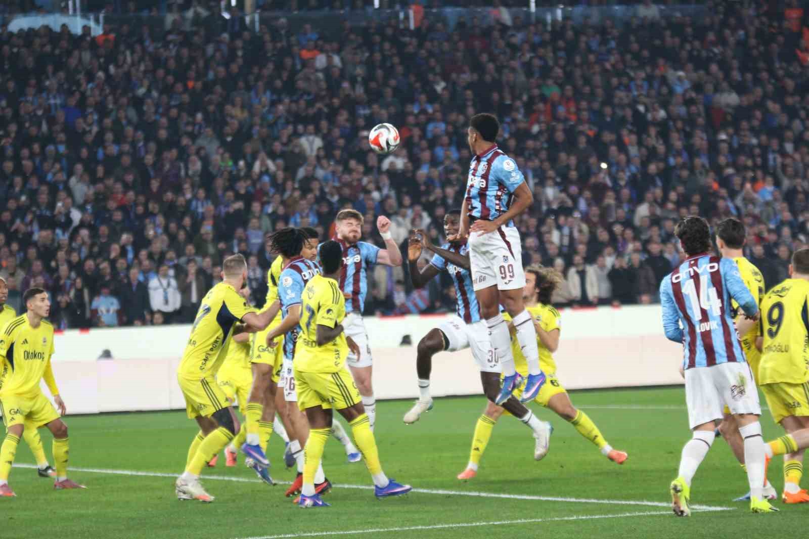 trendyol super lig trabzonspor 1 fenerbahce 1 mac devam ediyor 11 ayd9Zaj7