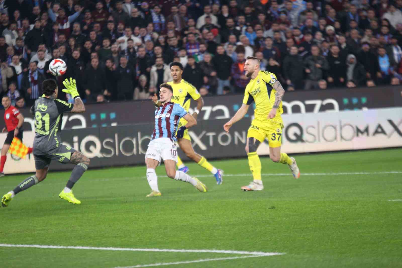 trendyol super lig trabzonspor 1 fenerbahce 1 mac devam ediyor 7 LVEOYKkT