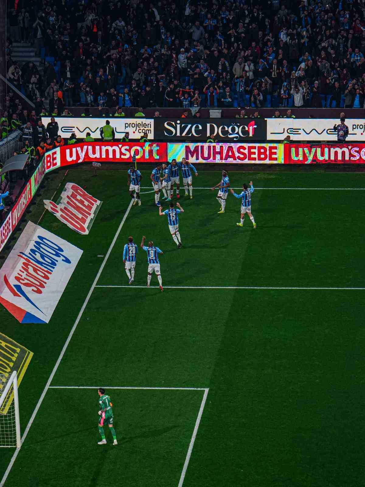 trendyol super lig trabzonspor 1 galatasaray 0 mac devam ediyor 1 alpp74mp