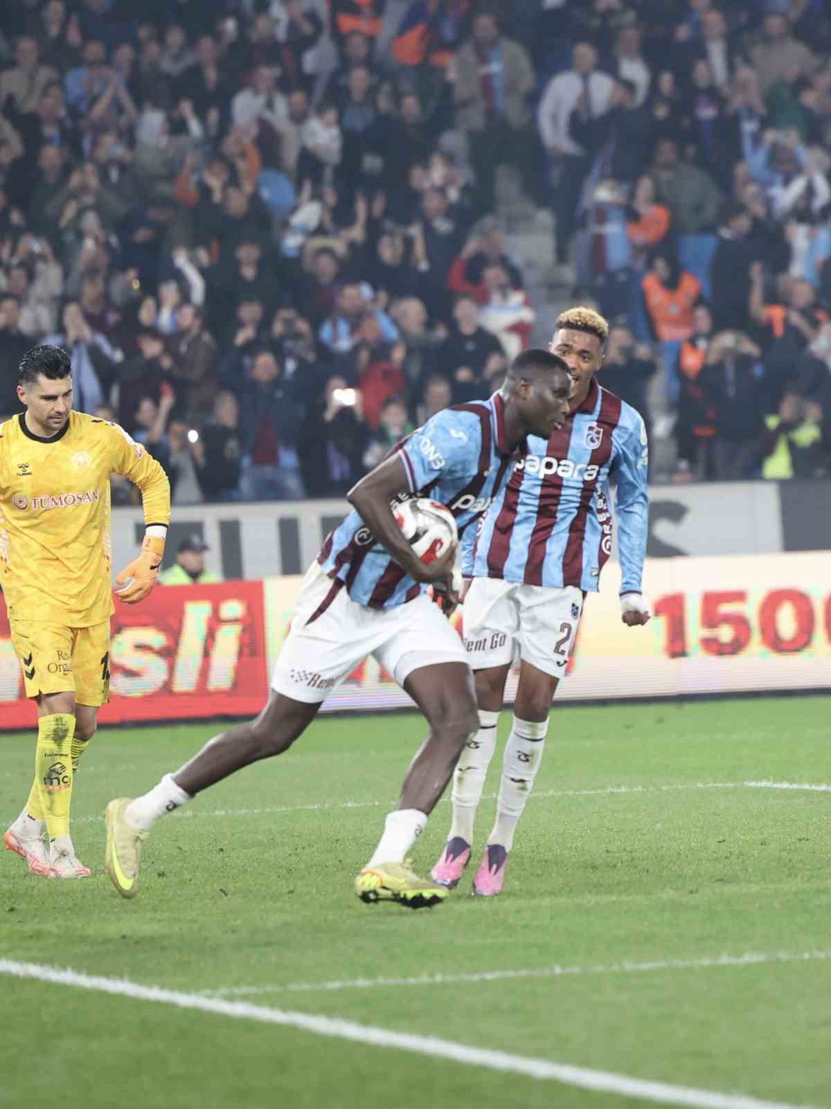 trendyol super lig trabzonspor 1 konyaspor 1 ilk yari 11