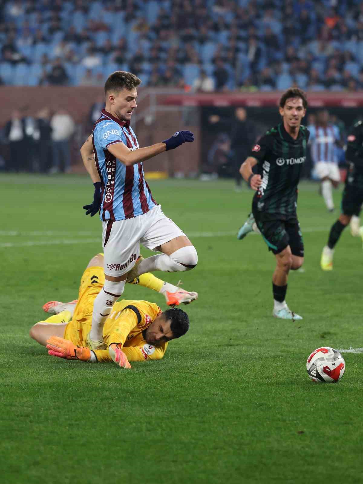 trendyol super lig trabzonspor 1 konyaspor 1 ilk yari 4