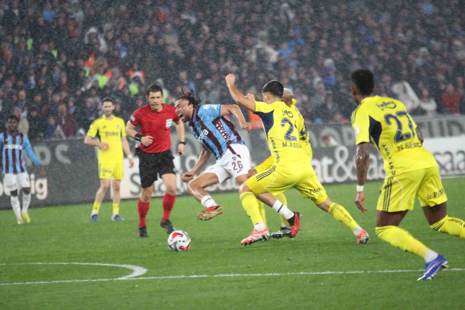 trendyol super lig trabzonspor 2 fenerbahce 2 ilk yari 10 qmpUBXmO