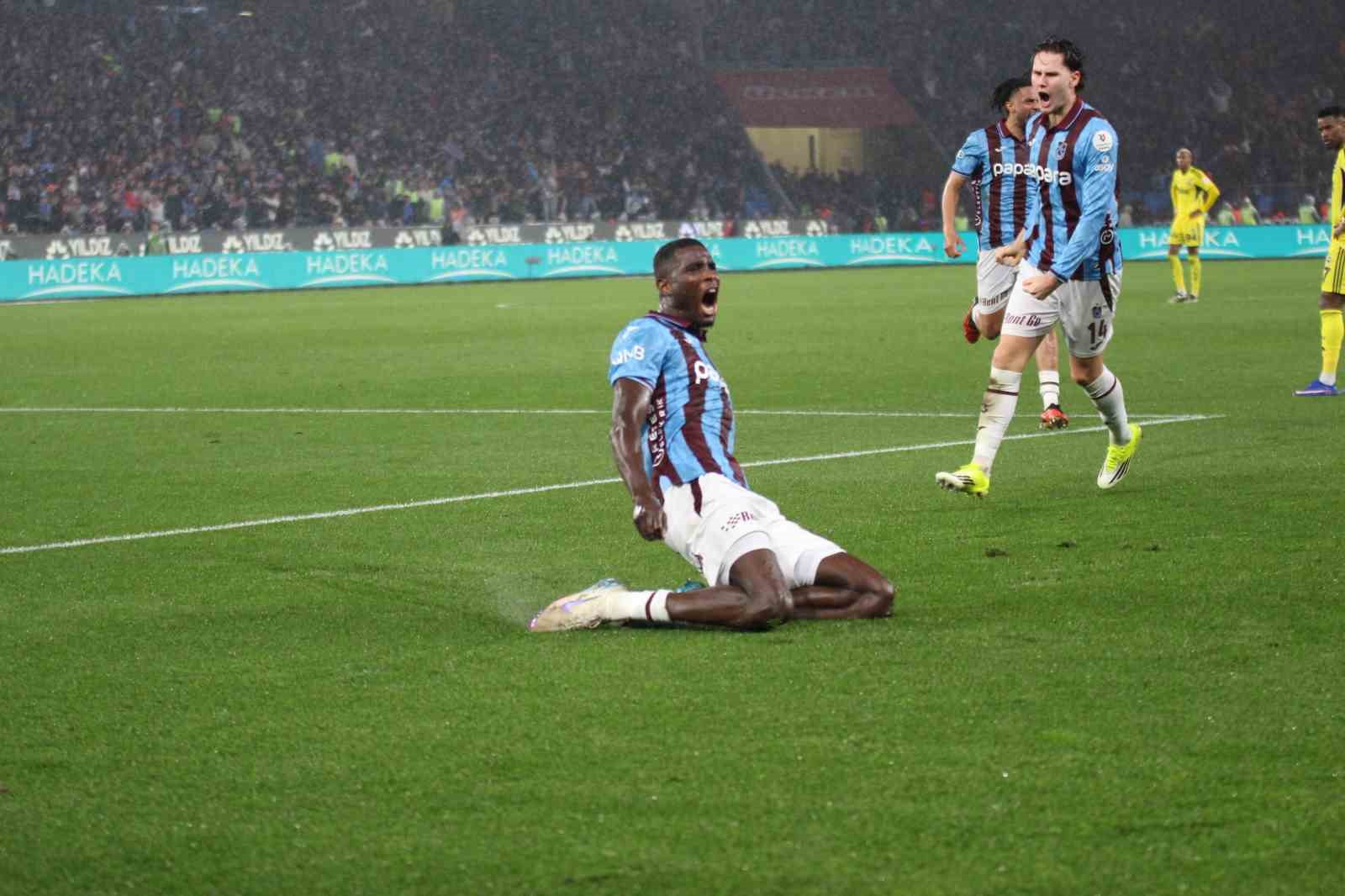trendyol super lig trabzonspor 2 fenerbahce 2 ilk yari 15 ef2gvvhw
