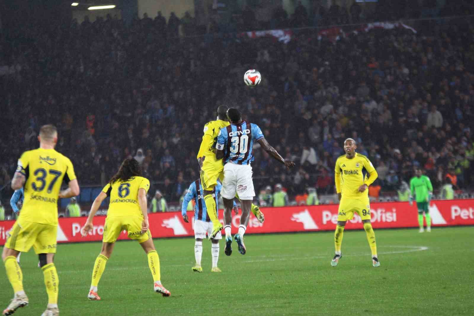 trendyol super lig trabzonspor 2 fenerbahce 2 ilk yari 16 l9VteMMS