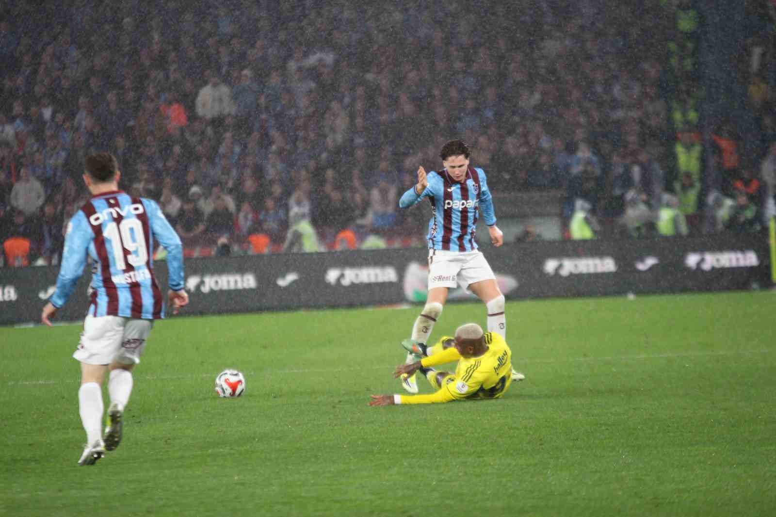 trendyol super lig trabzonspor 2 fenerbahce 2 ilk yari 8 RuIvvIzw