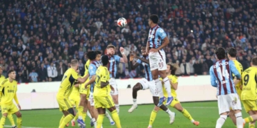 trendyol-super-lig-trabzonspor-2-fenerbahce-2-ilk-yari-QlTrwSTi.jpg