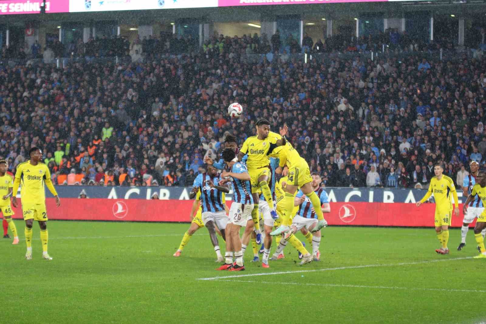 trendyol super lig trabzonspor 2 fenerbahce 3 mac sonucu 11 IGlNaDF4