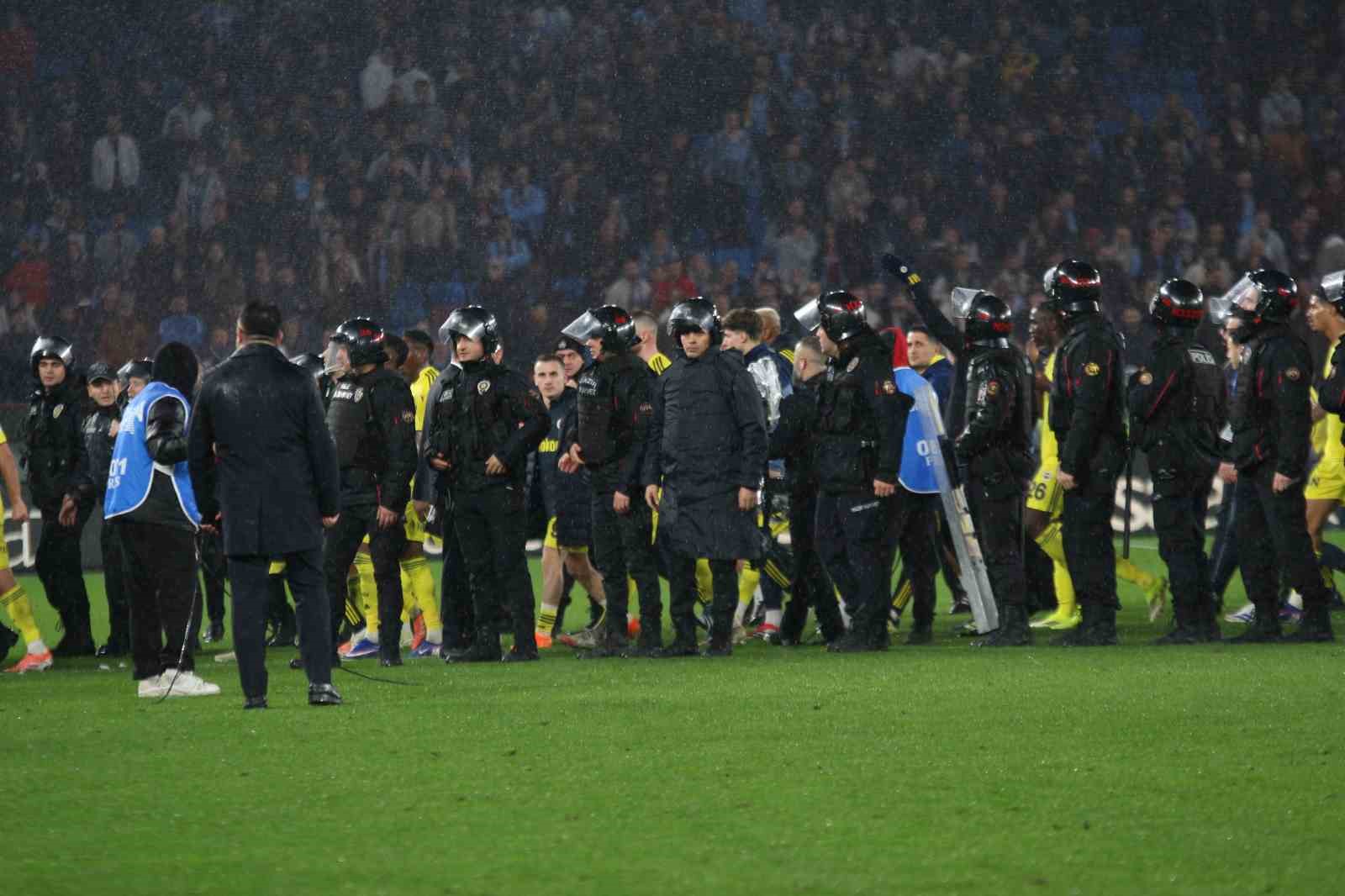 trendyol super lig trabzonspor 2 fenerbahce 3 mac sonucu 16 ehVjh3DB