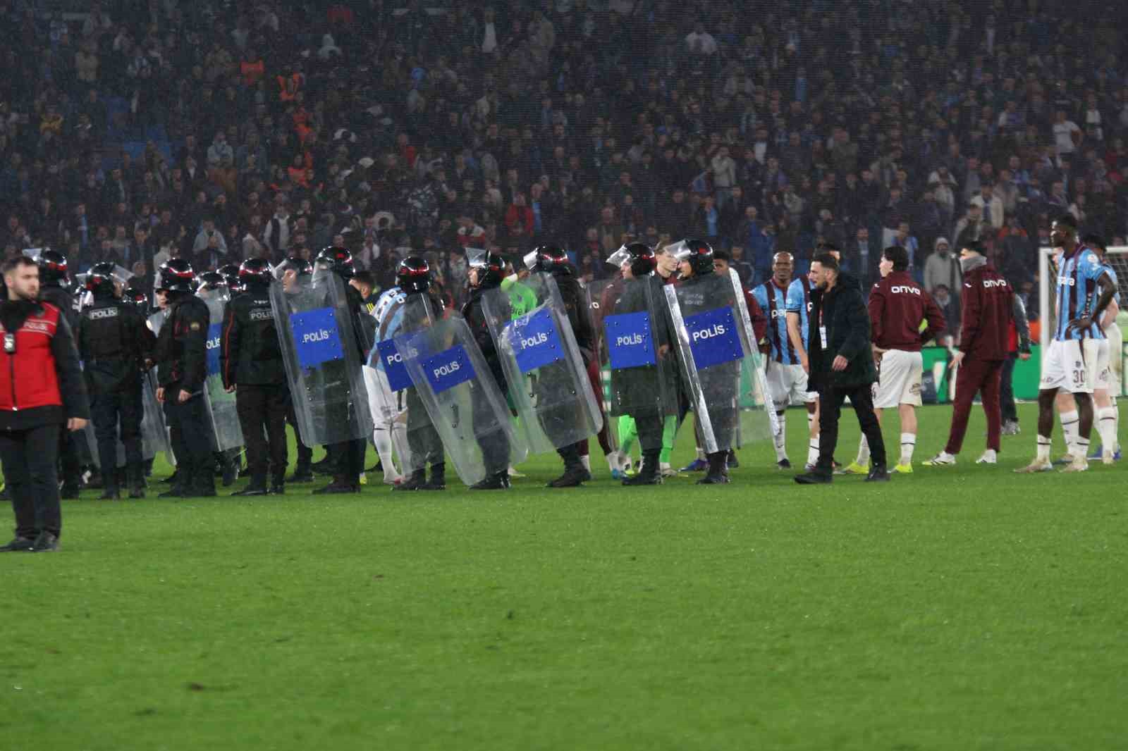 trendyol super lig trabzonspor 2 fenerbahce 3 mac sonucu 17 Wr5ZHAWC