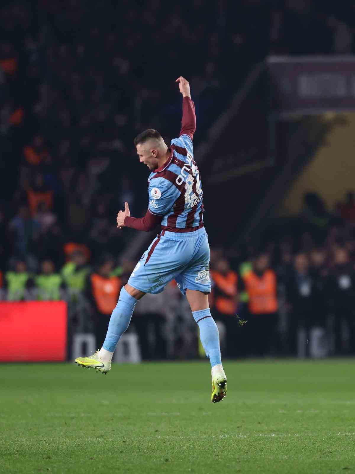 trendyol super lig trabzonspor 3 besiktas 3 mac sonucu 20 H1HI8ESz