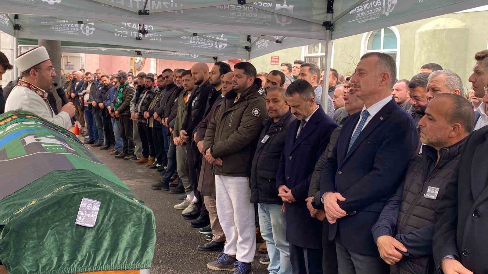 Tribünden düşerek ölen taraftarın babasından yürek yakan feryat 11 tribunden duserek olen taraftarin babasindan yurek yakan feryat 7 vBOvYnGe