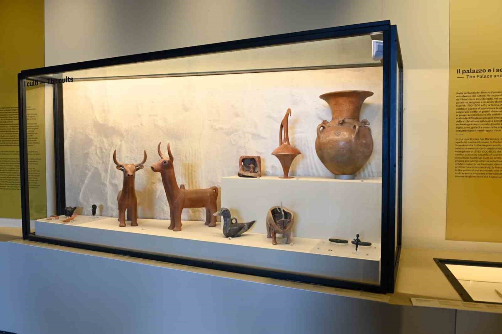 "Troya Sergisi" 221 eserle Roma’da 11 troya sergisi 221 eserle romada 7 LlDWYM1z