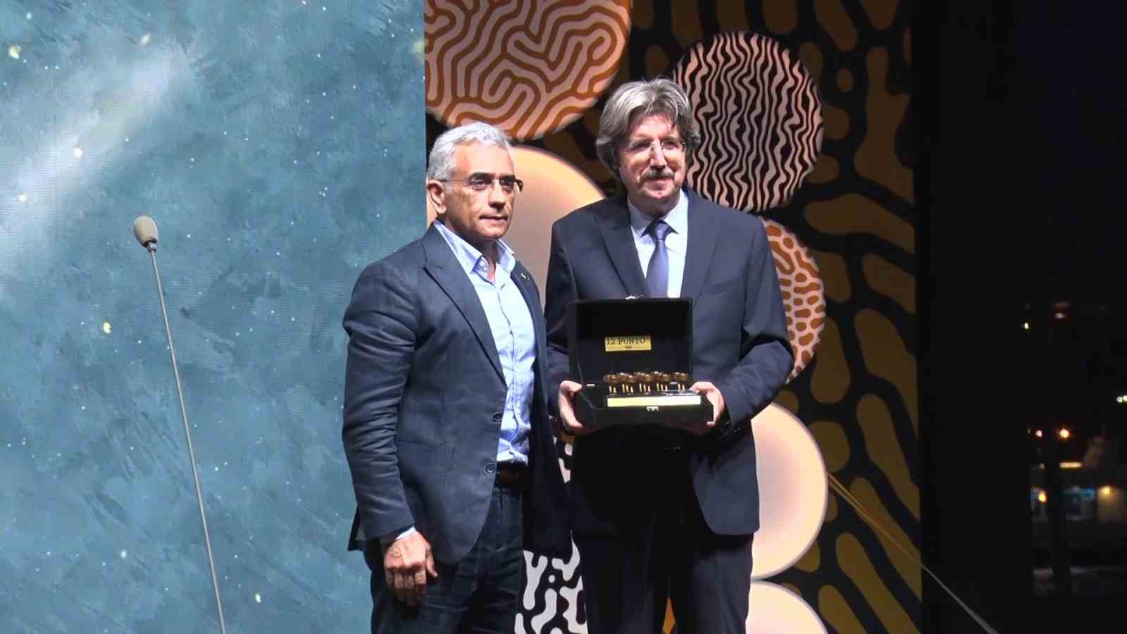TRT 12 Punto 2026’da ödüller sahiplerini buldu 4 trt 12 punto 2026da oduller sahiplerini buldu 0 aHvczdq6