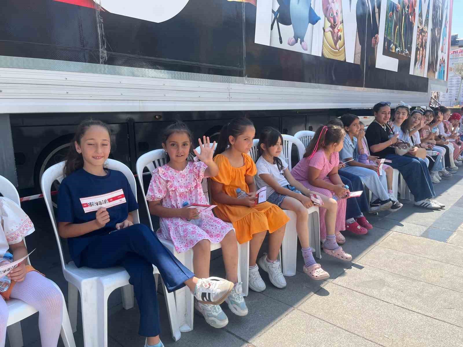 trt sinema tiri corumlu cocuklar icin perdelerini acti 1